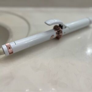 T3 Single Pass 1.25 Curling Iron